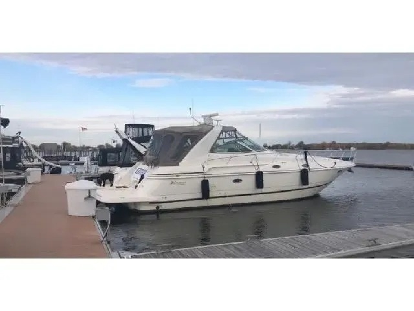2002 Cruisers 3870