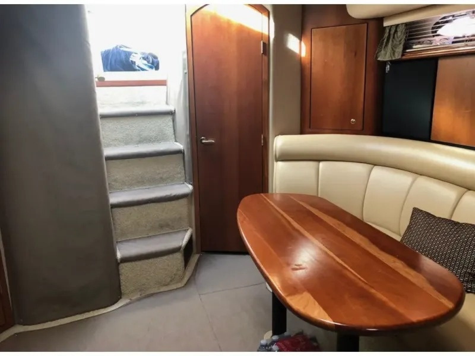 2002 Cruisers 3870
