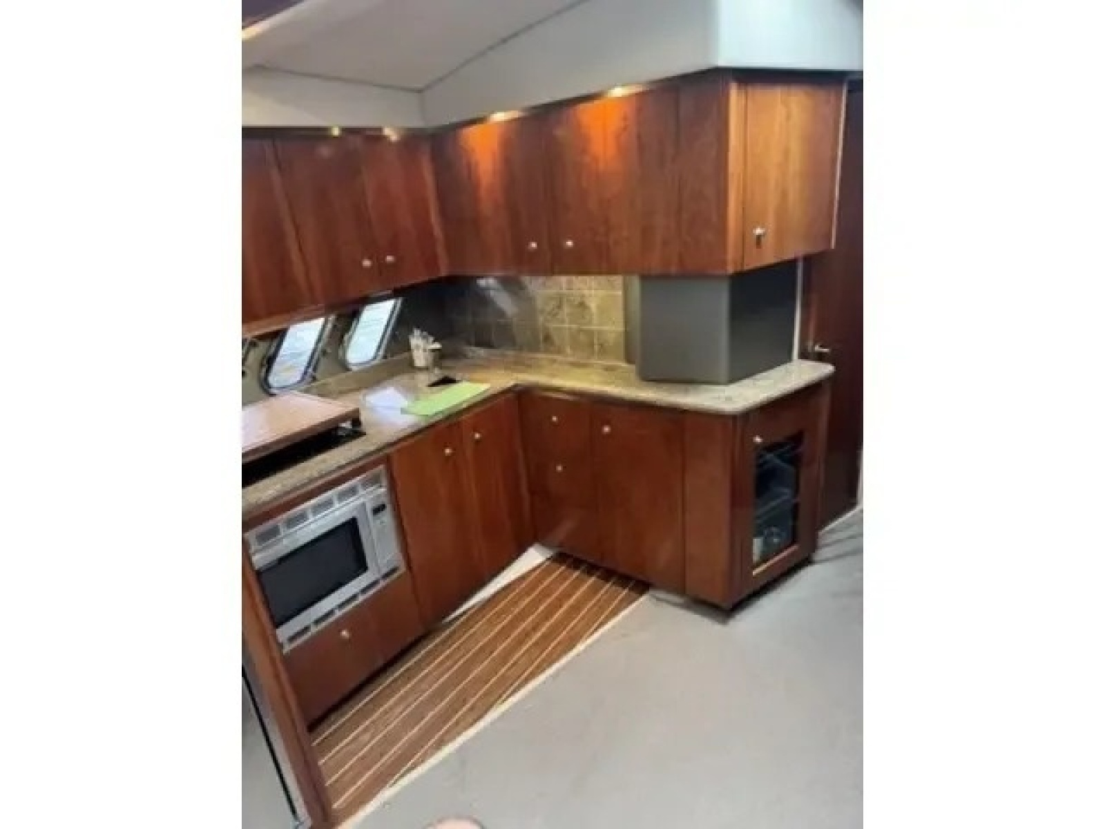 2008 Cruisers 460 Express