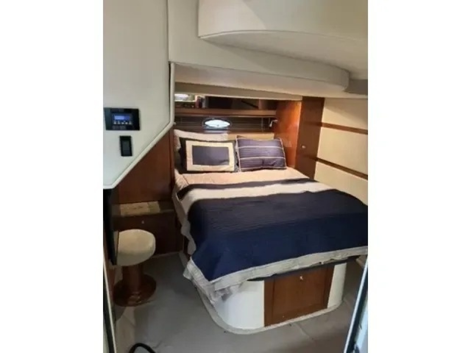 2008 Cruisers 460 Express