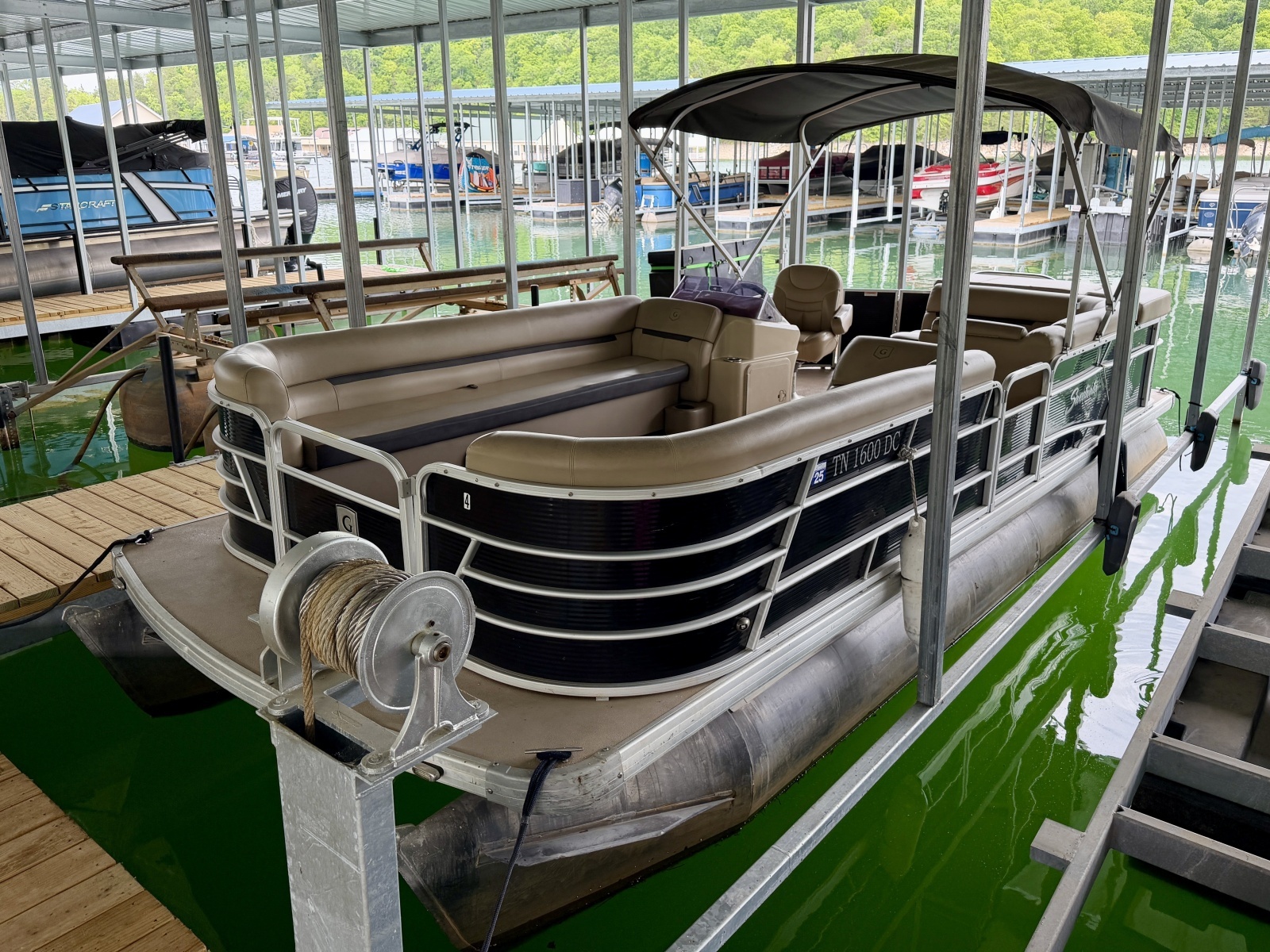 24ft Sweetwater Yacht For Sale