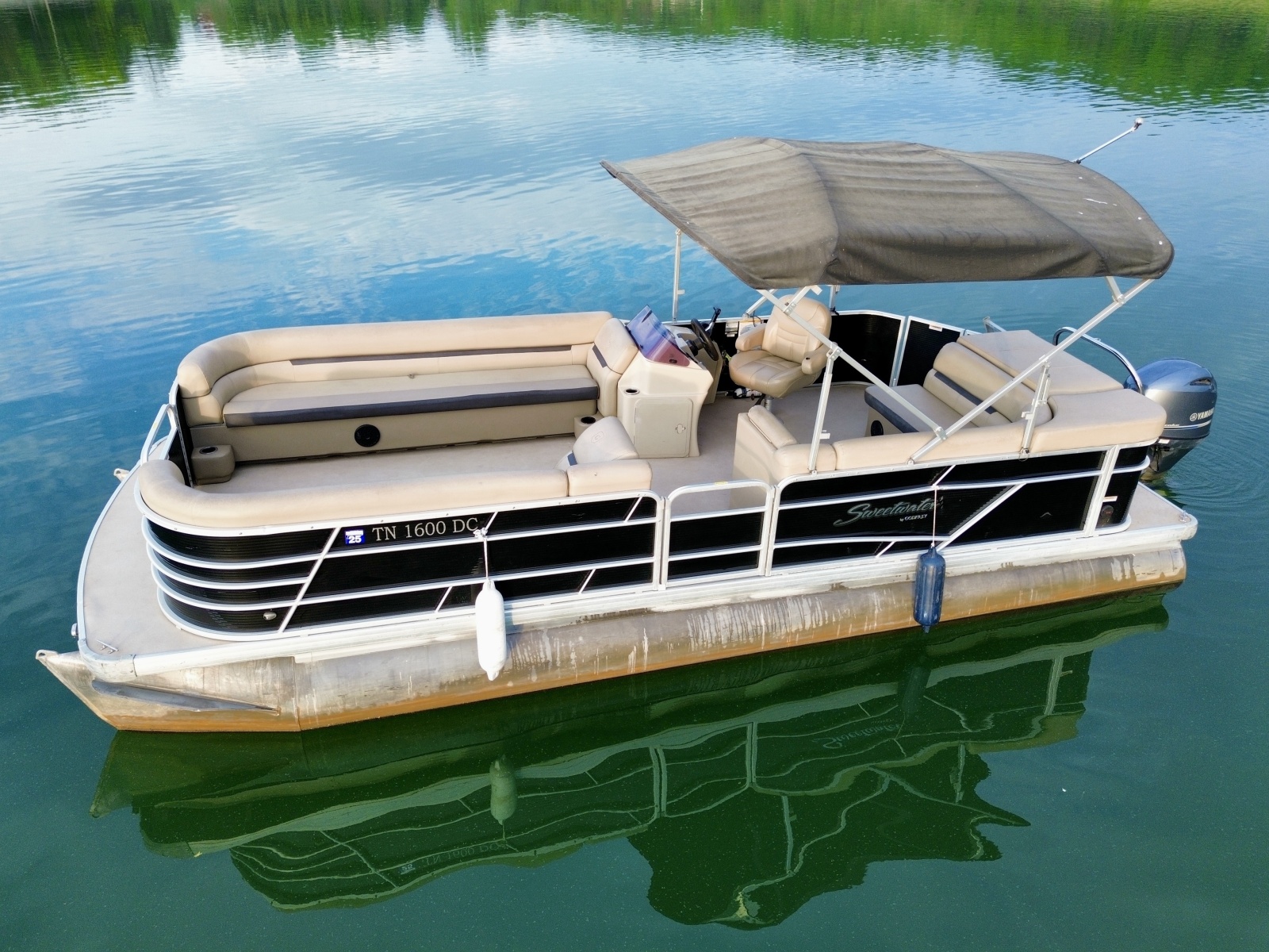 2019 Sweetwater 2386 Cruise Pontoon