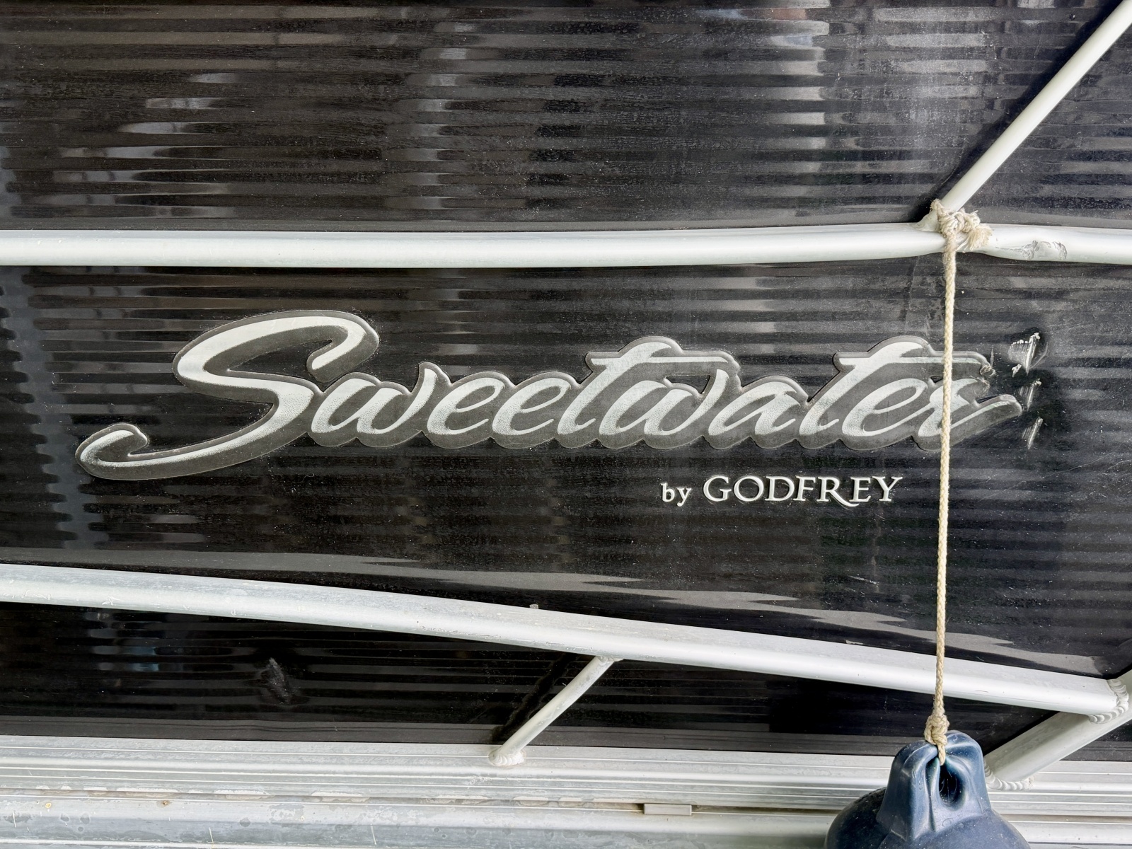 2019 Sweetwater 2386 Cruise Pontoon