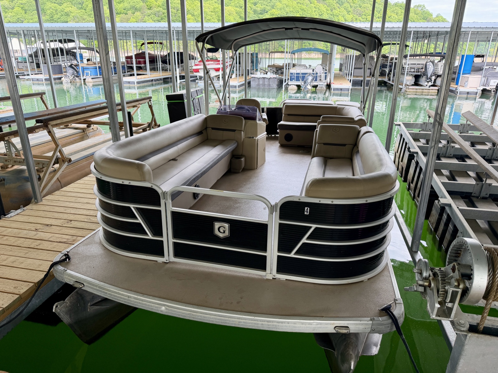 2019 Sweetwater 2386 Cruise Pontoon