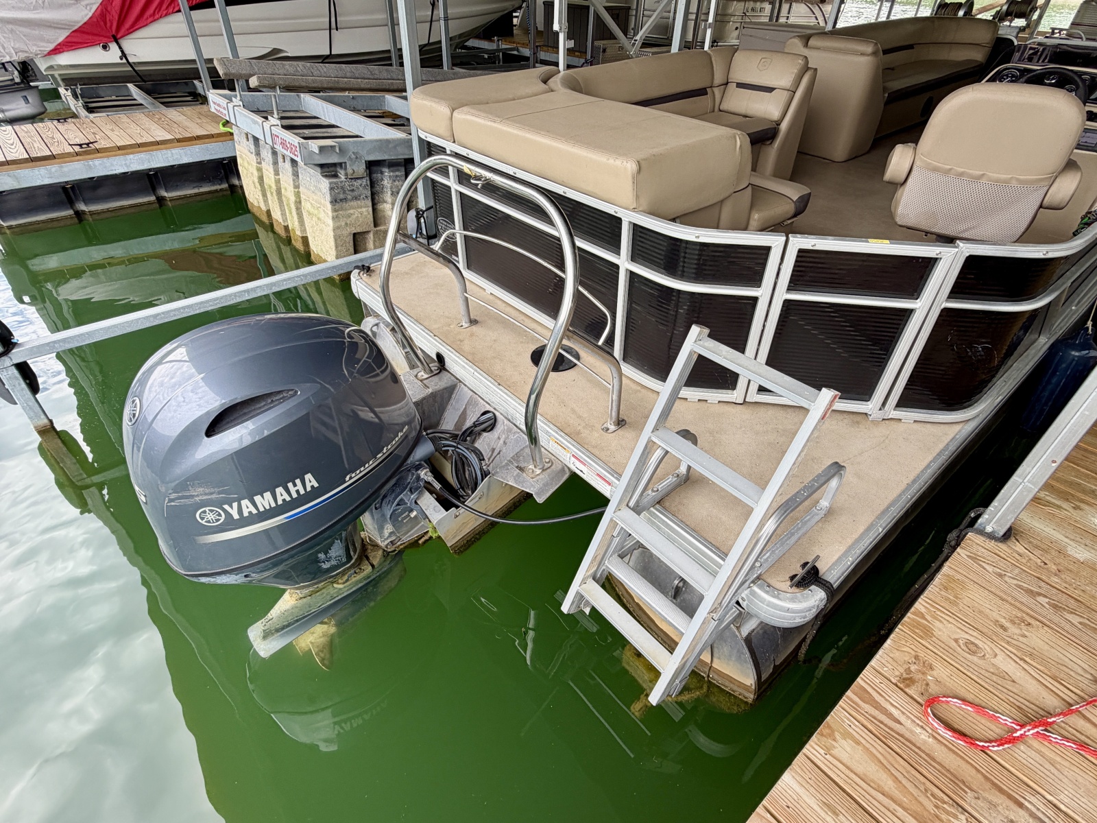 2019 Sweetwater 2386 Cruise Pontoon