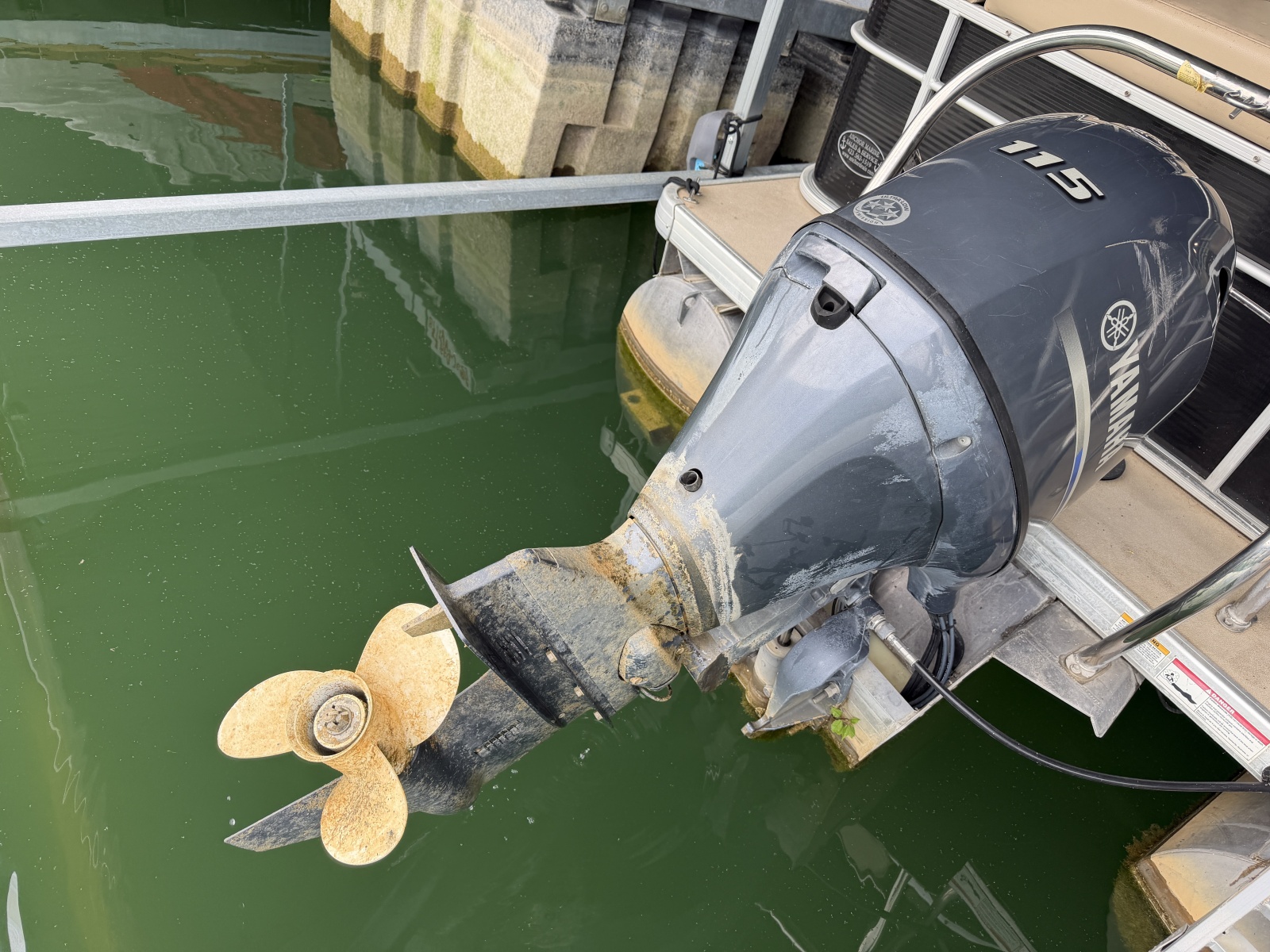 2019 Sweetwater 2386 Cruise Pontoon