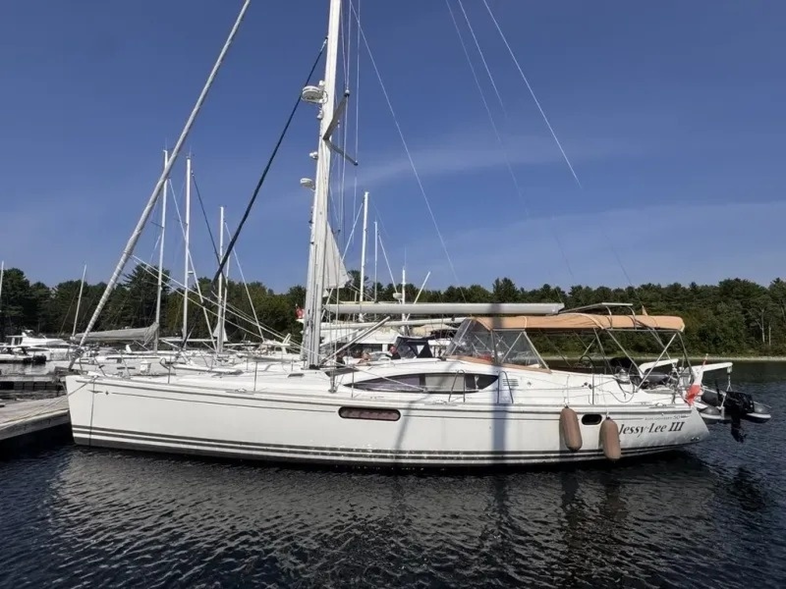 2011 Jeanneau 50 Deck Saloon