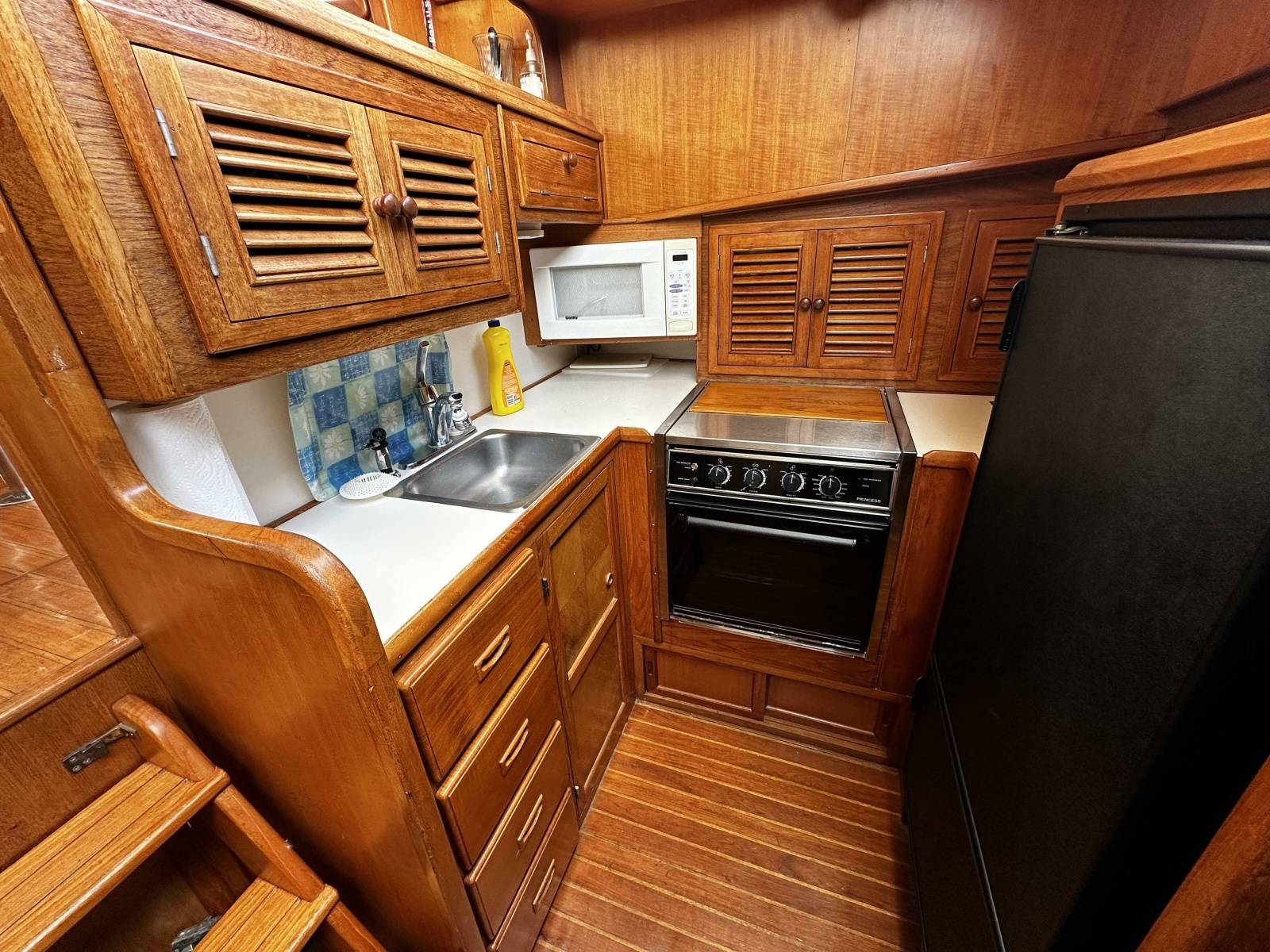 1990 Marine Trader 