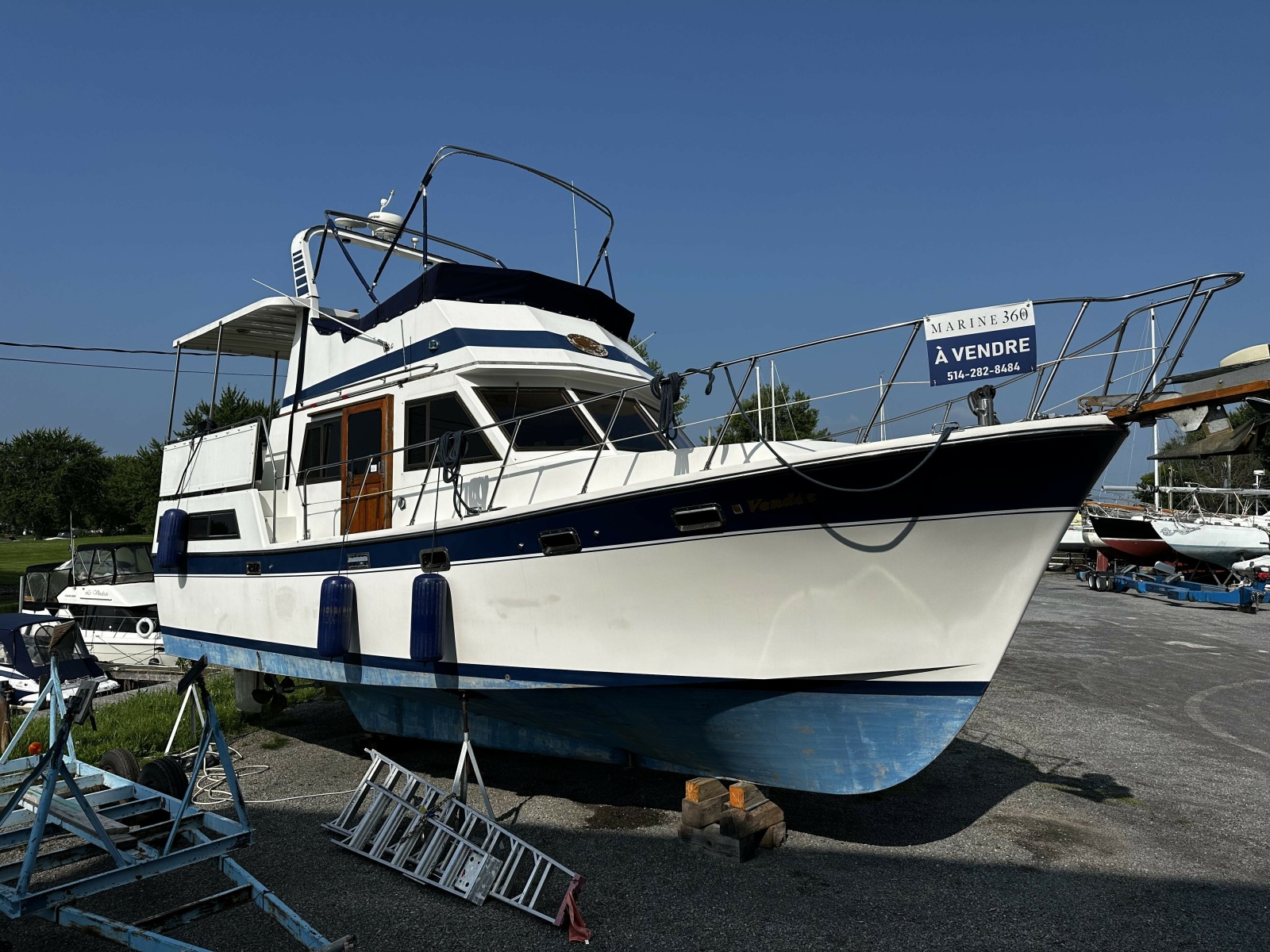 1990 Marine Trader 