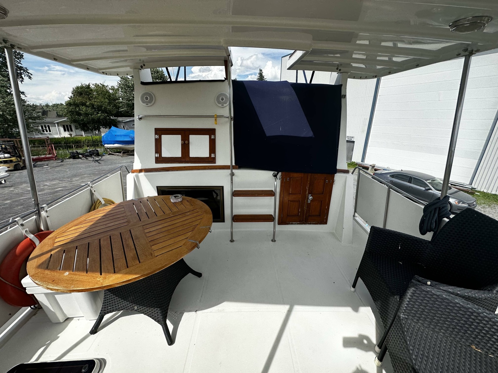 1990 Marine Trader 