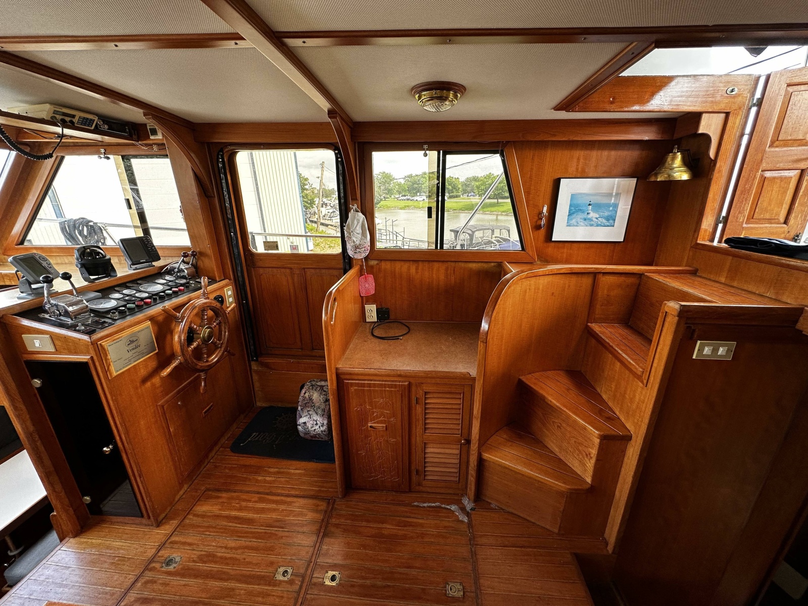 1990 Marine Trader 
