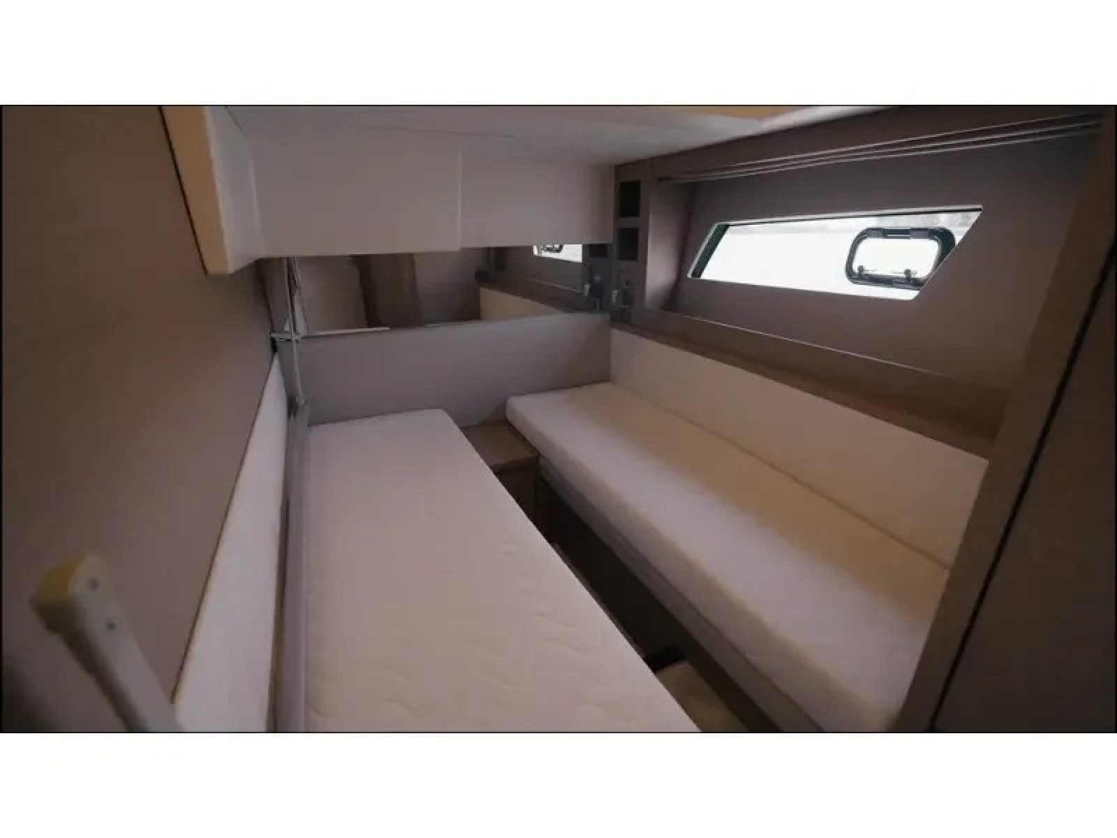 2018 Present Yachts 520S