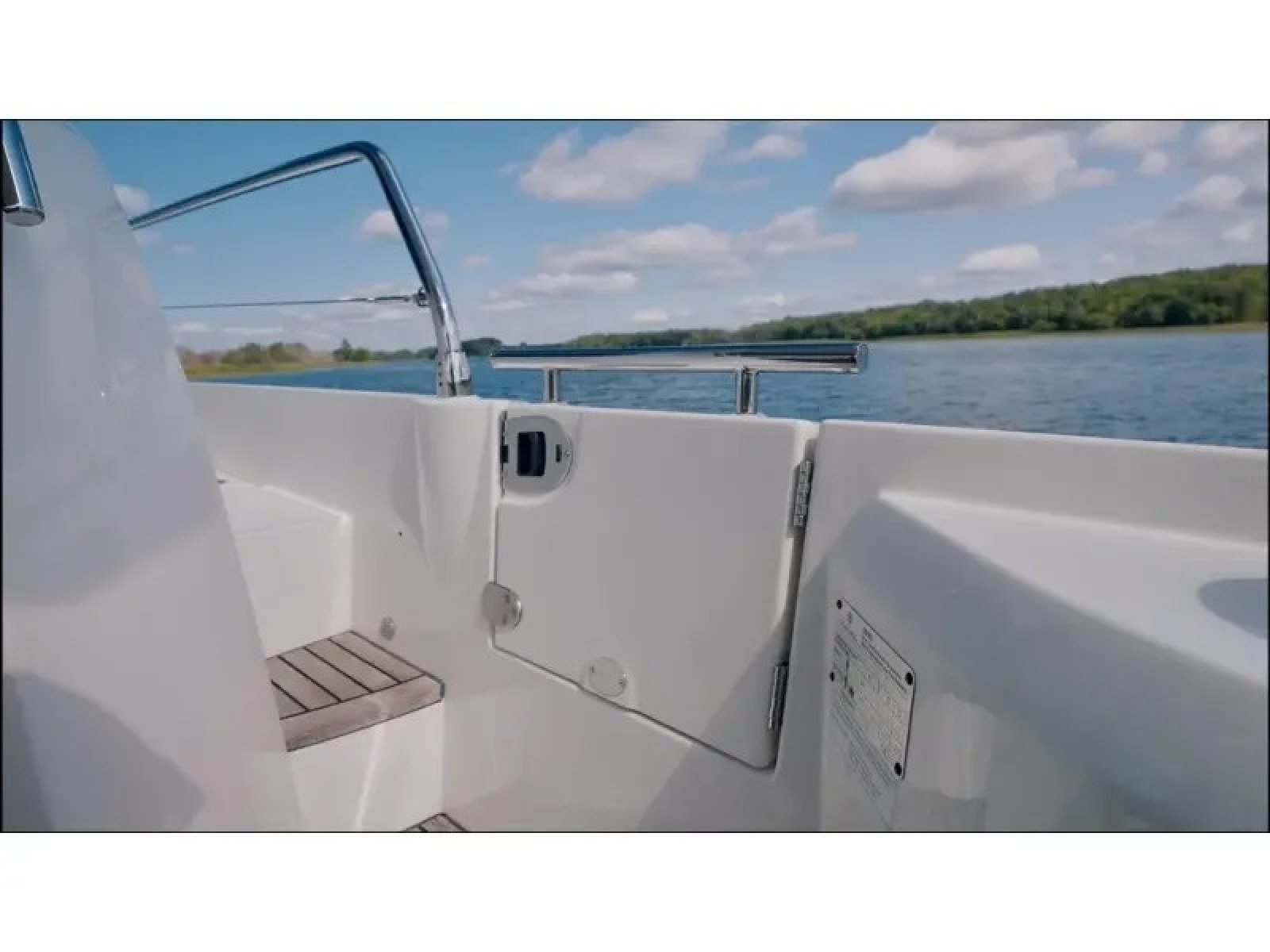 2018 Present Yachts 520S
