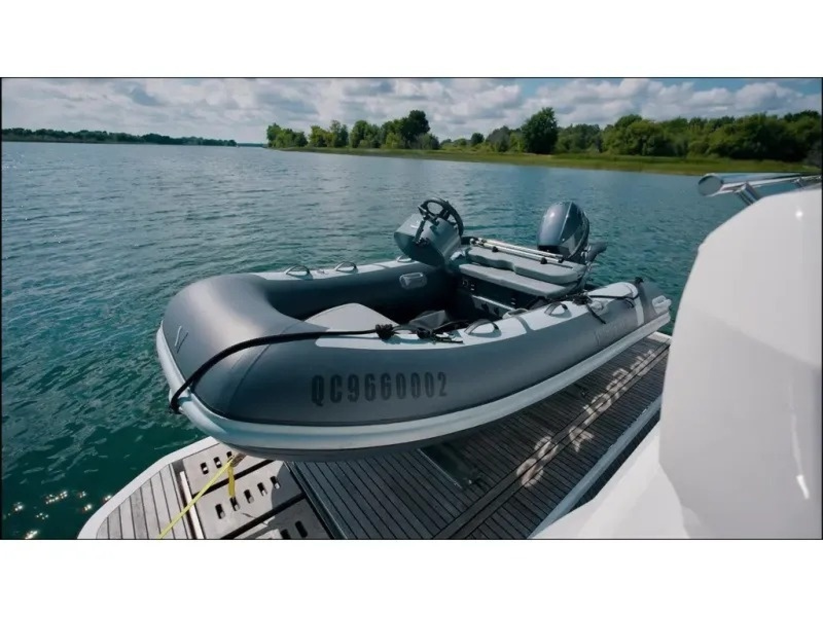 2018 Present Yachts 520S