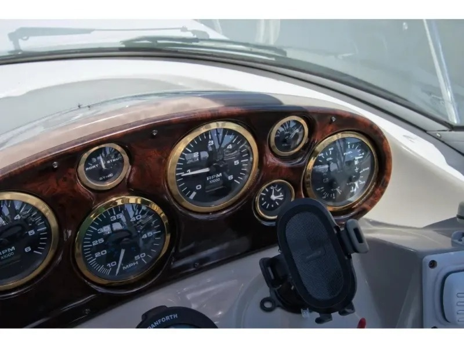 2003 Rinker Fieste Vee 342