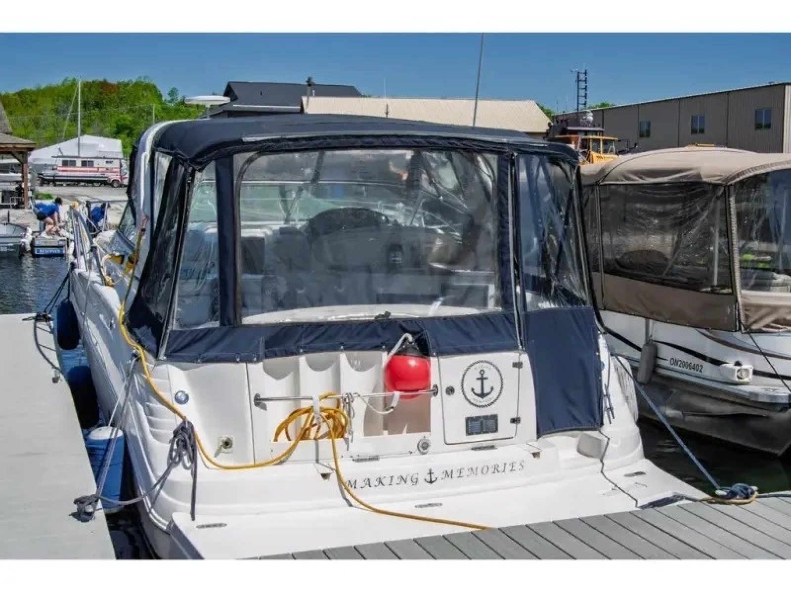2003 Rinker Fieste Vee 342