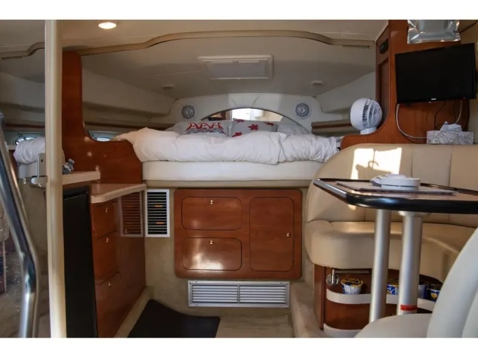 2003 Rinker Fieste Vee 342