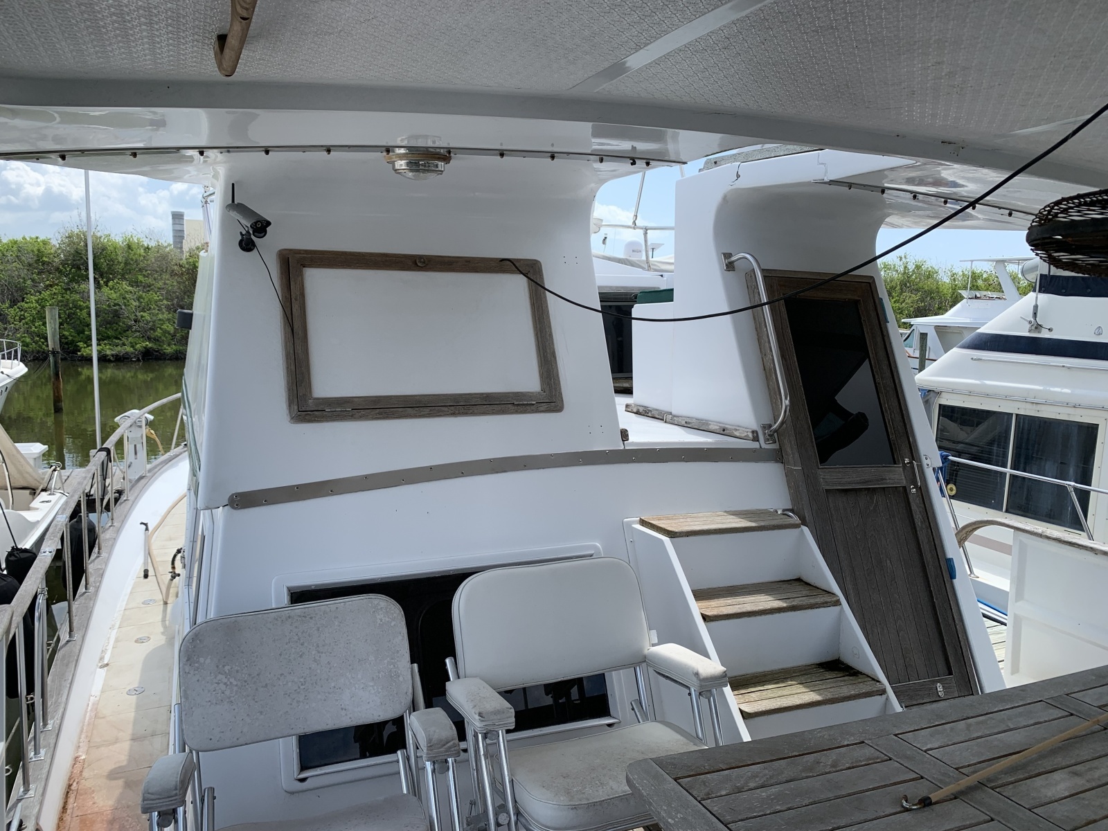 1986 Marine Trader La Belle