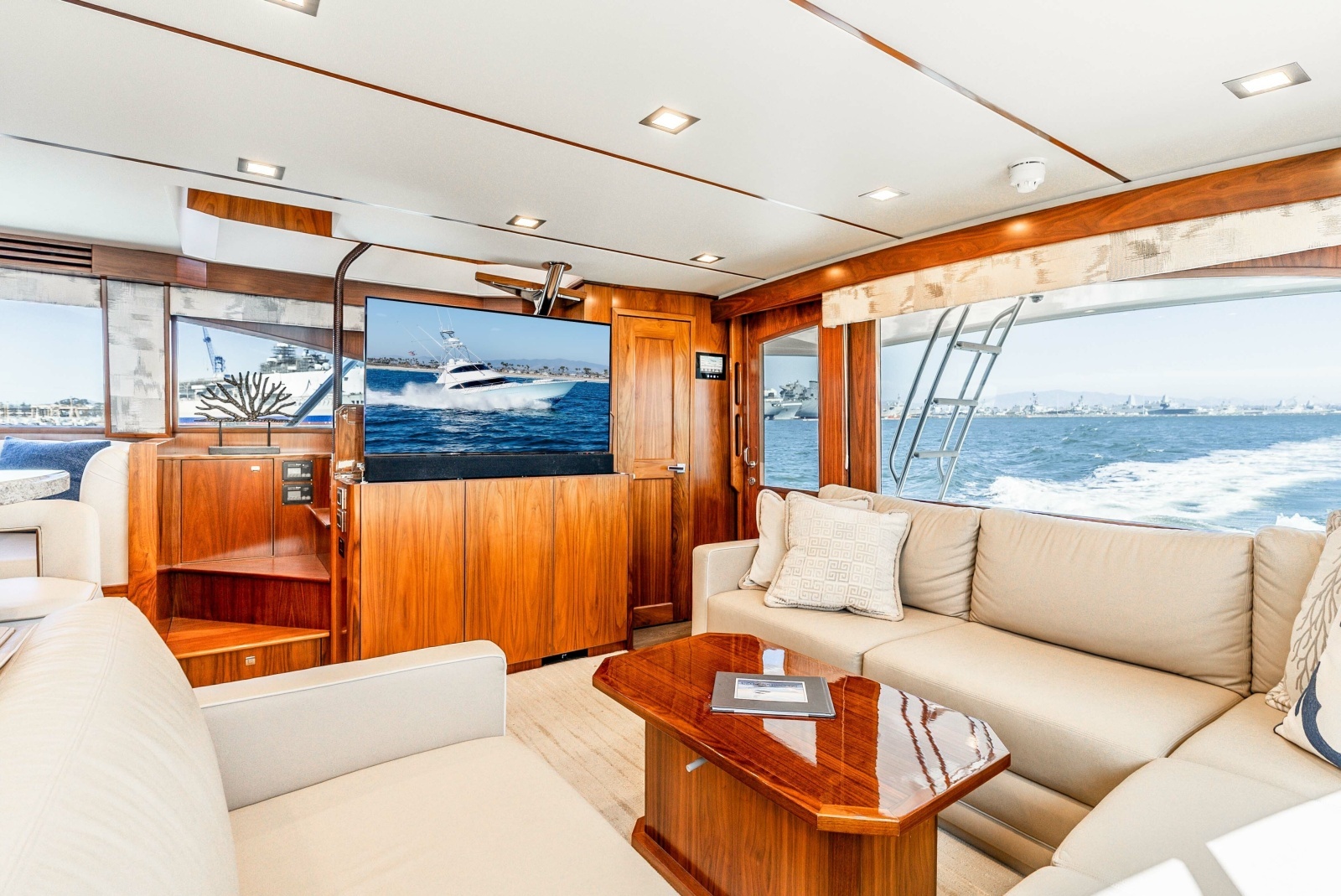 2018 Viking 72 Convertible