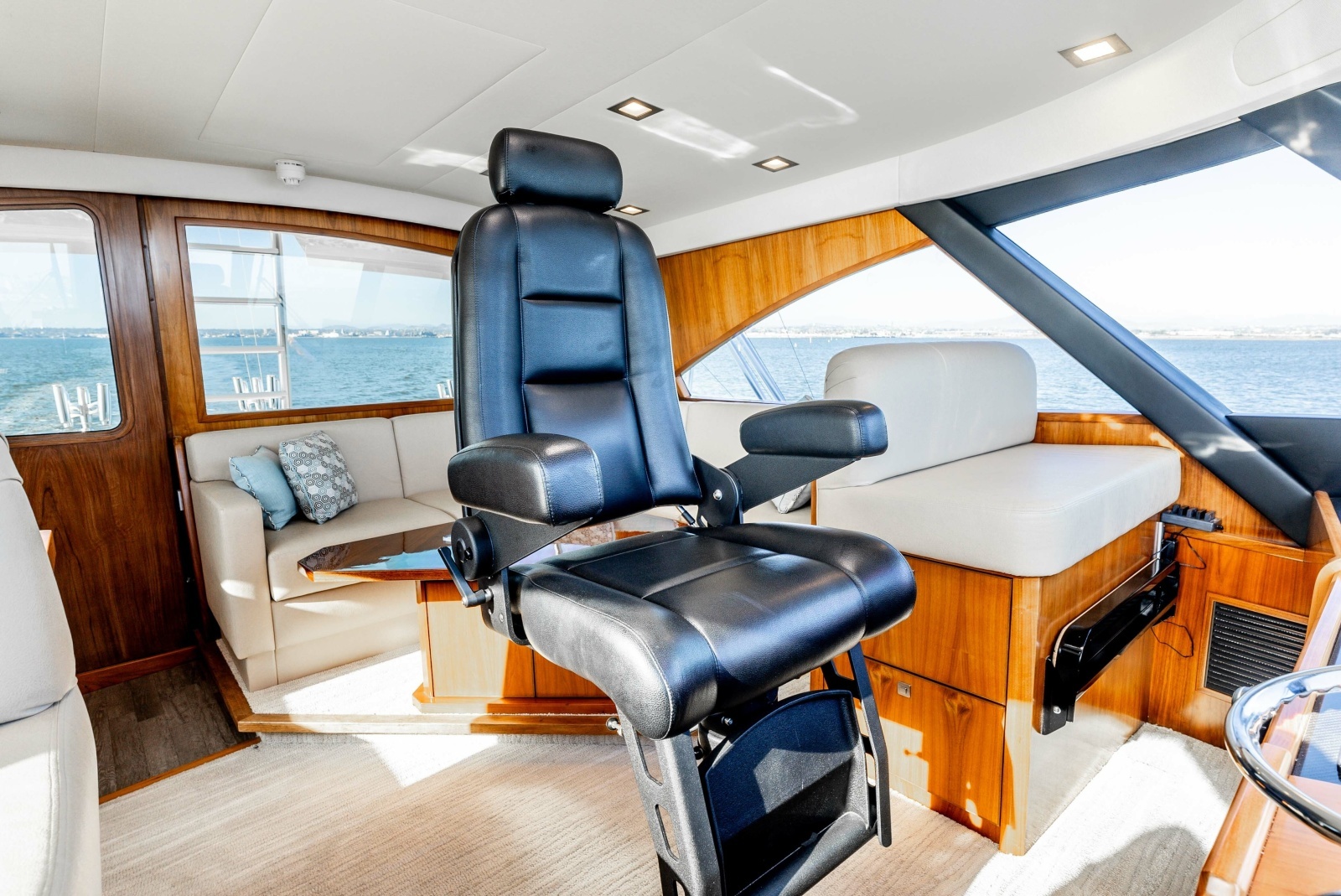 2018 Viking 72 Convertible