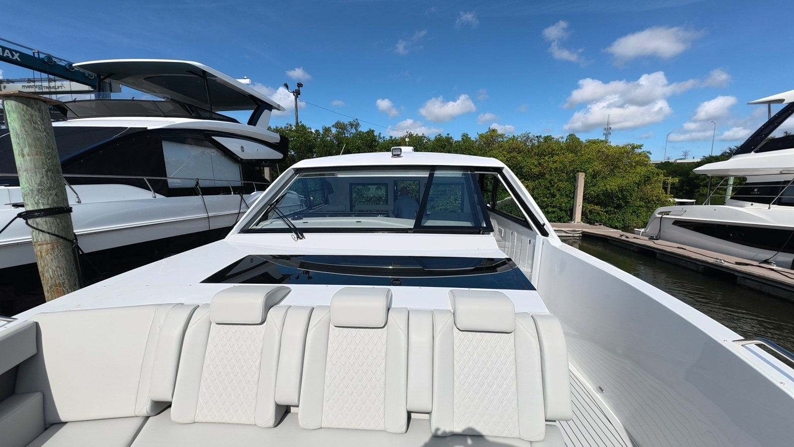 50ft Cruisers Yachts Yacht For Sale