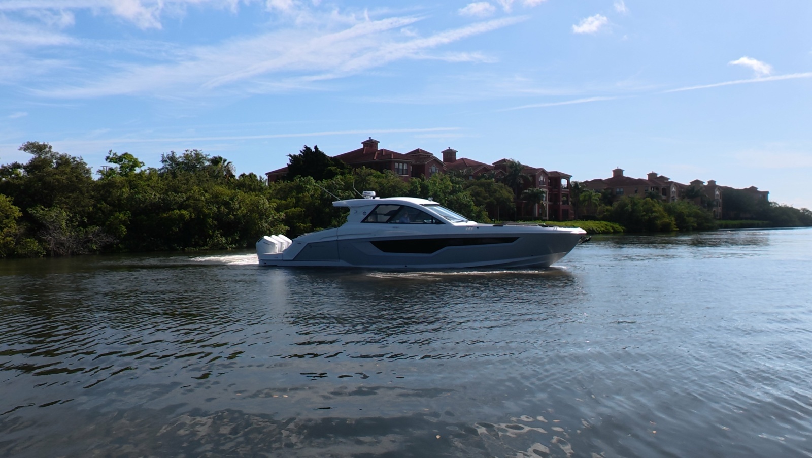 50ft Cruisers Yachts Yacht For Sale