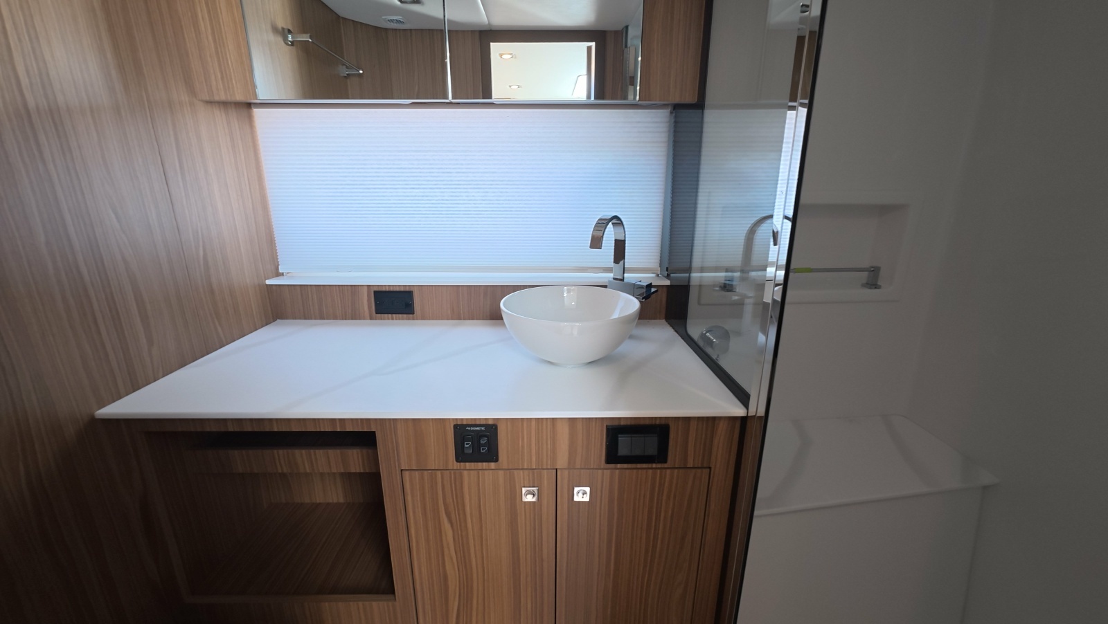 50ft Cruisers Yachts Yacht For Sale