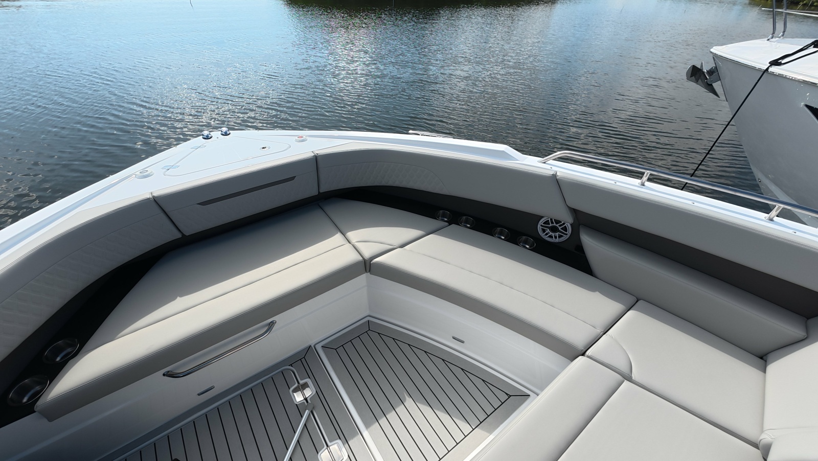 50ft Cruisers Yachts Yacht For Sale