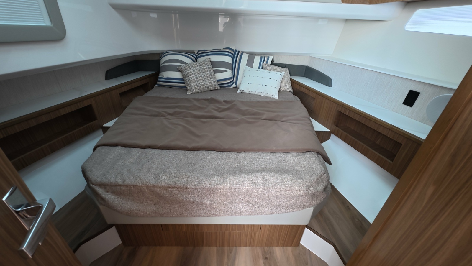 50ft Cruisers Yachts Yacht For Sale