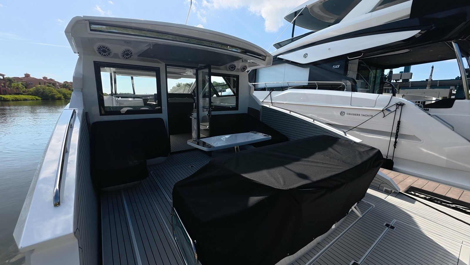 50ft Cruisers Yachts Yacht For Sale