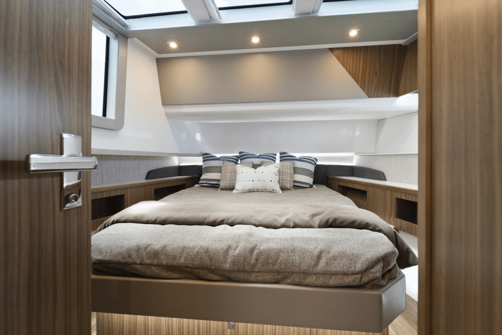 50ft Cruisers Yachts Yacht For Sale