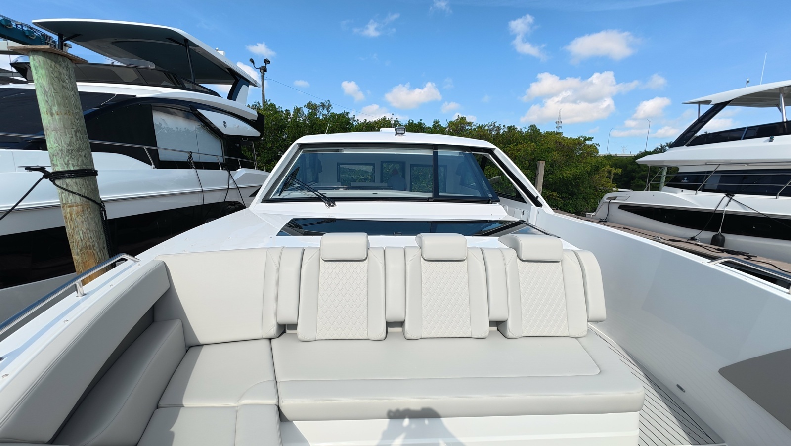50ft Cruisers Yachts Yacht For Sale