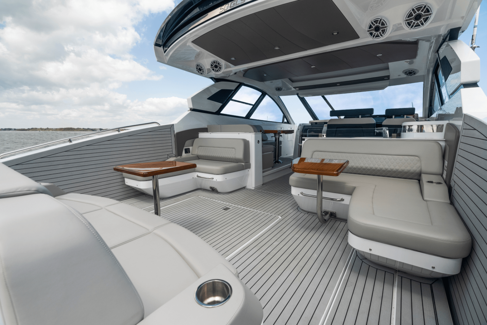 50ft Cruisers Yachts Yacht For Sale