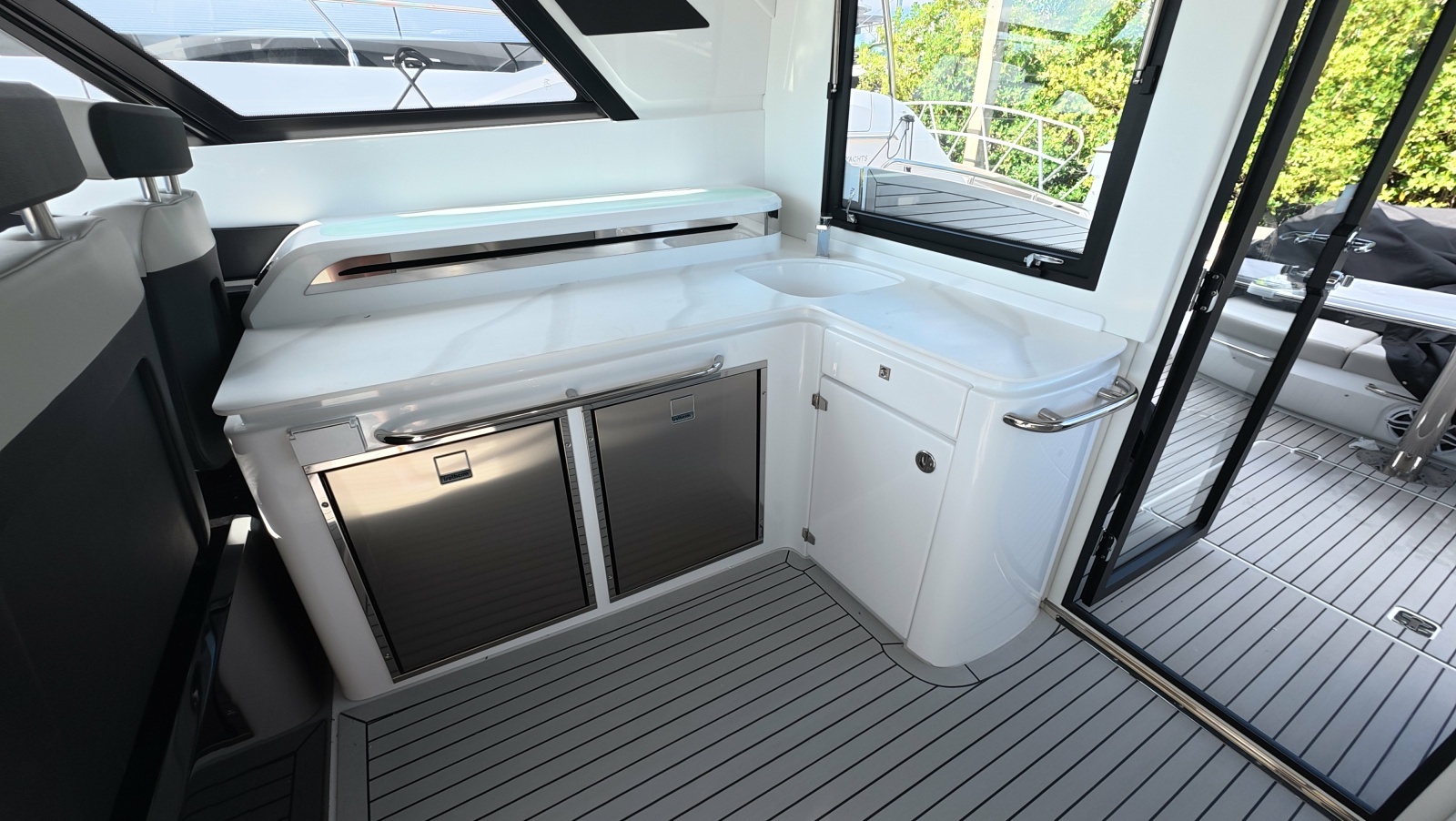 50ft Cruisers Yachts Yacht For Sale