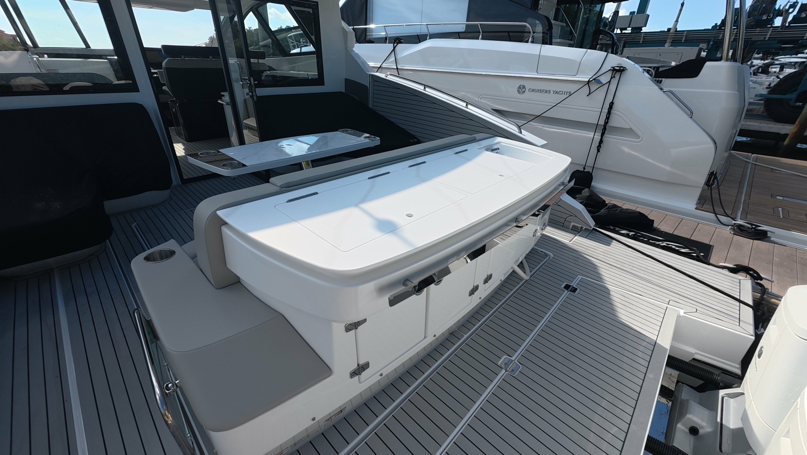 50ft Cruisers Yachts Yacht For Sale
