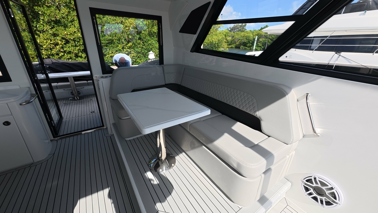 50ft Cruisers Yachts Yacht For Sale