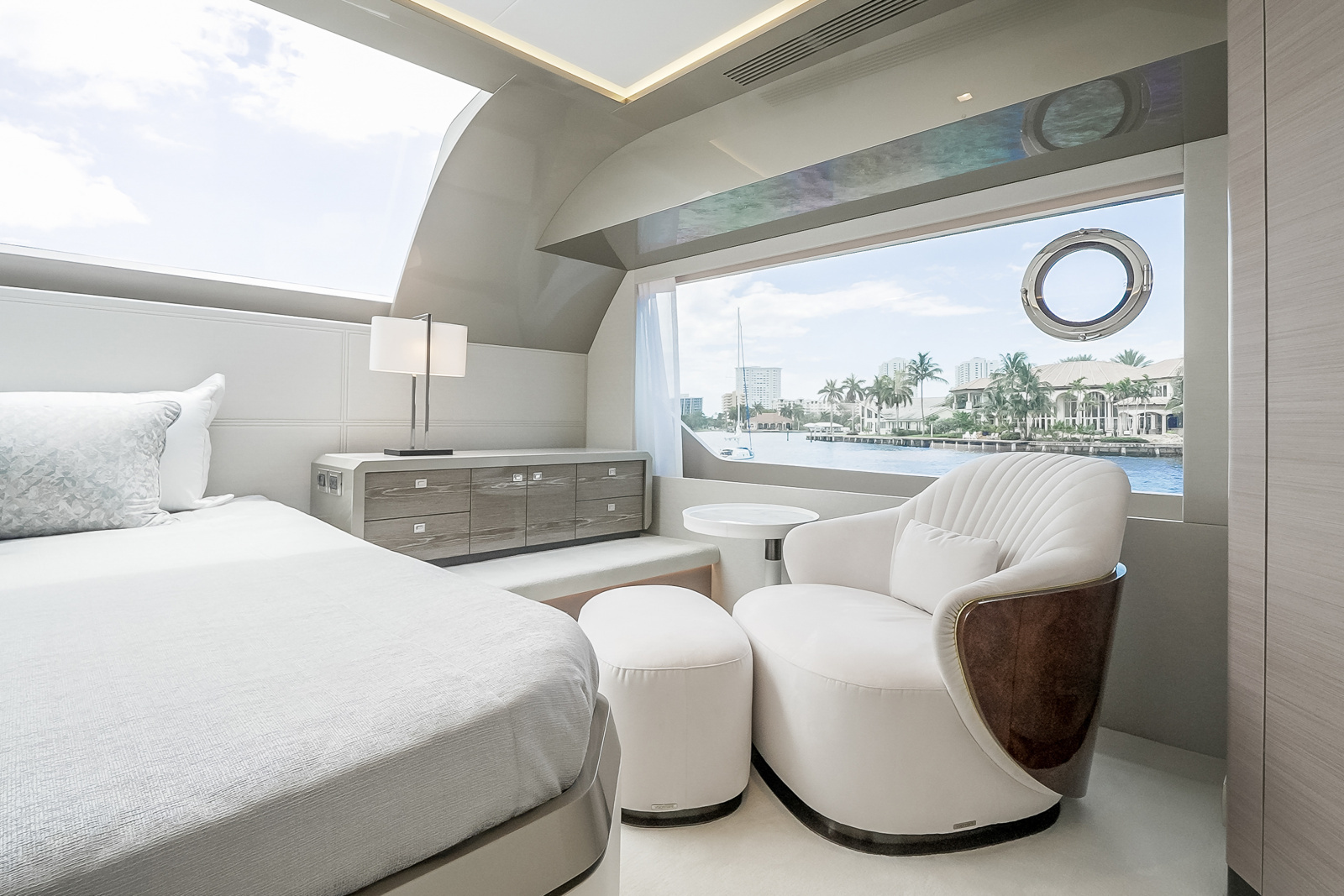 88ft Ocean Alexander Yacht For Sale