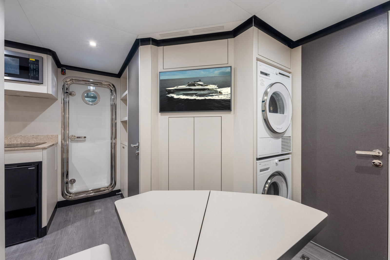 88ft Ocean Alexander Yacht For Sale