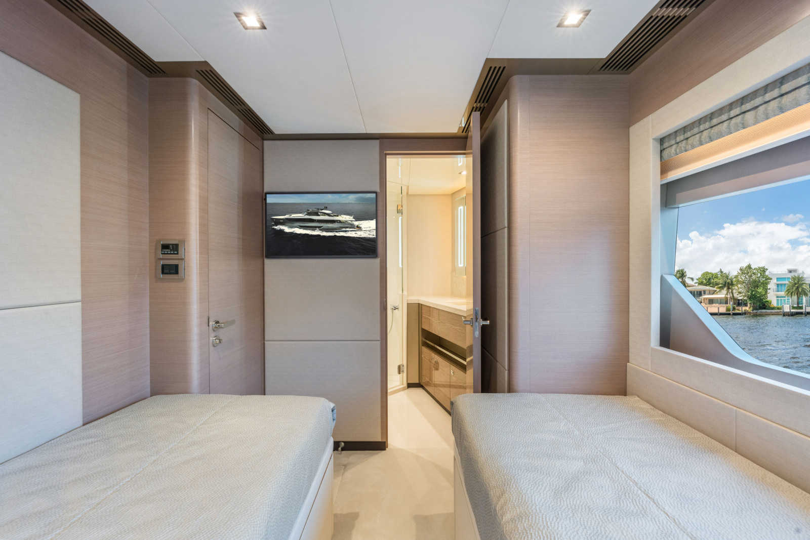 88ft Ocean Alexander Yacht For Sale