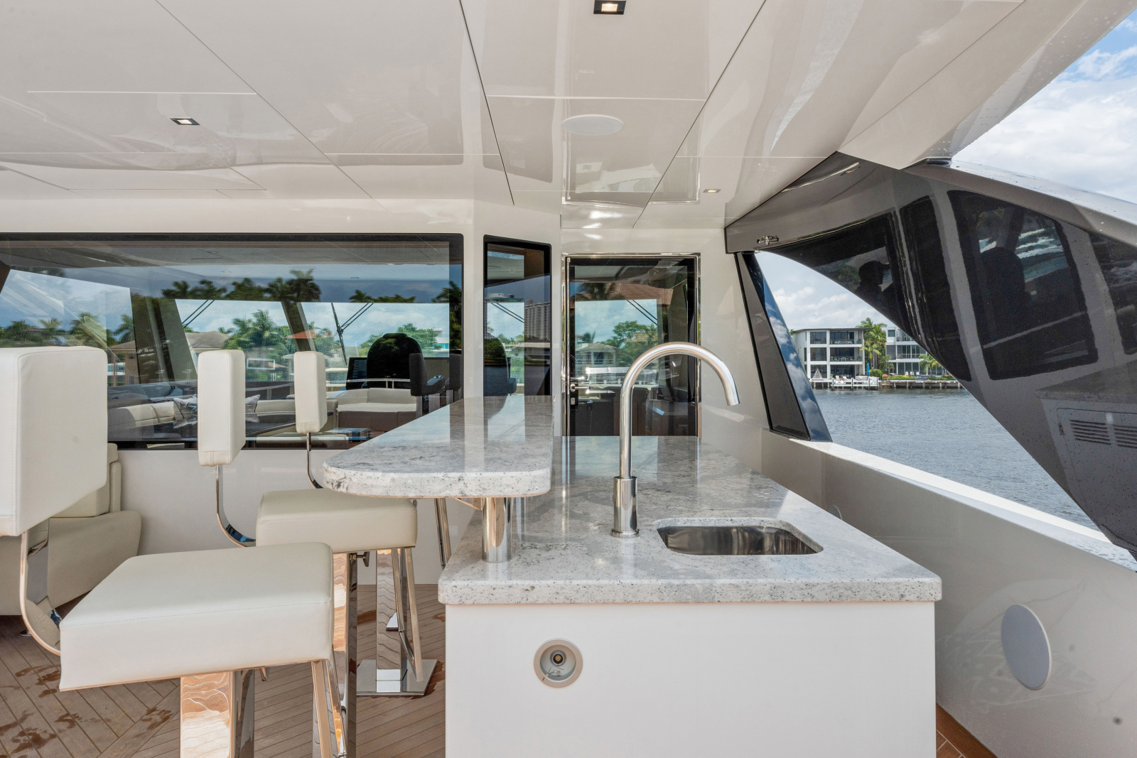 2023 Ocean Alexander 27R
