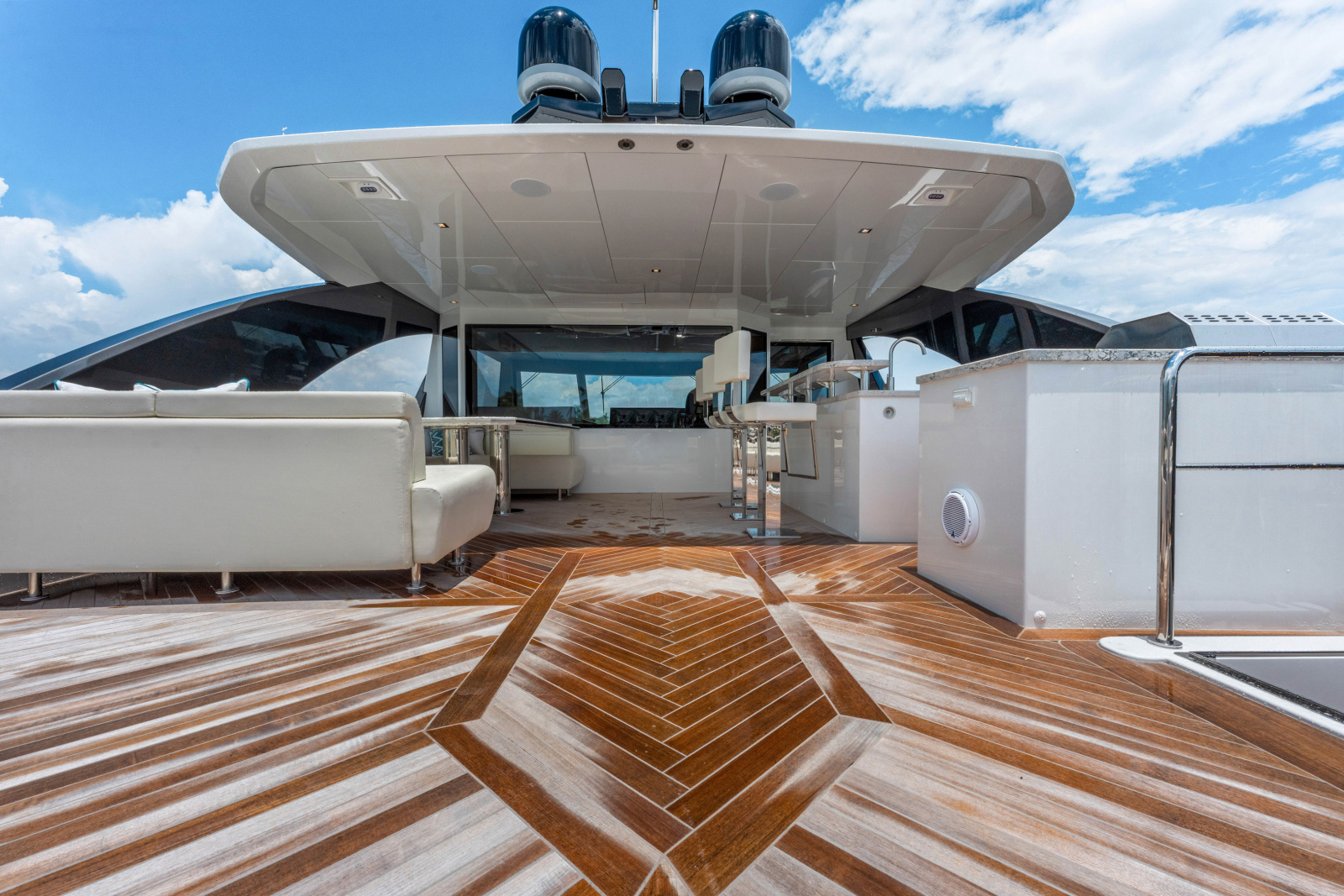 88ft Ocean Alexander Yacht For Sale