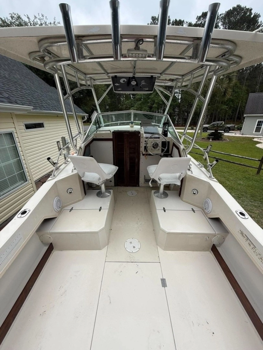 1981 Grady-White 220 Bimini