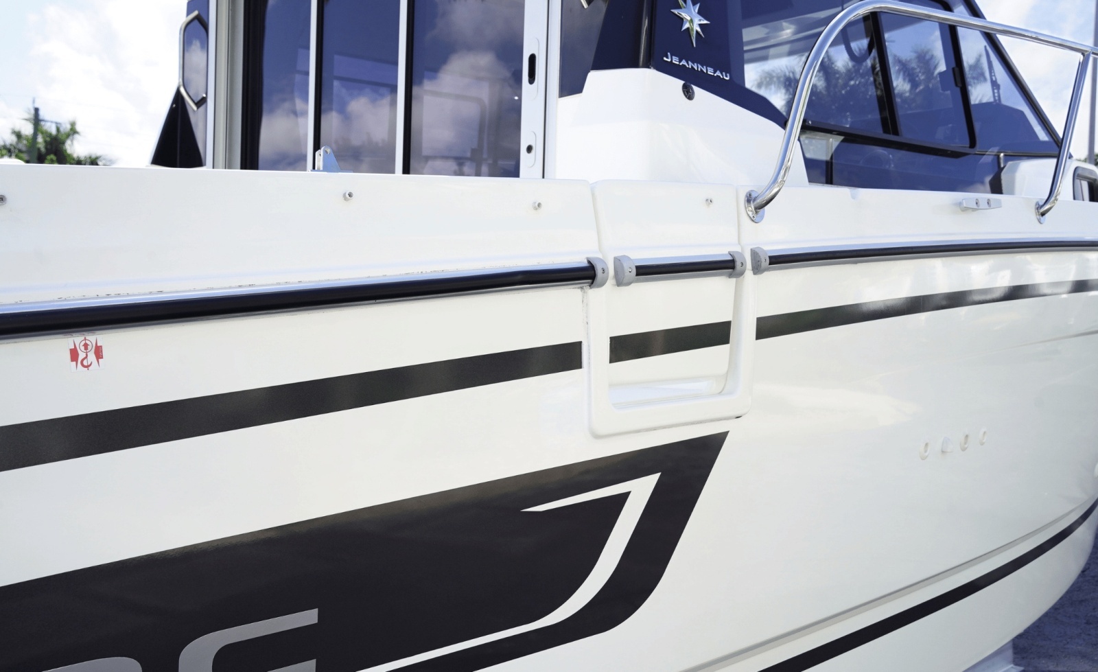 26ft Jeanneau Yacht For Sale