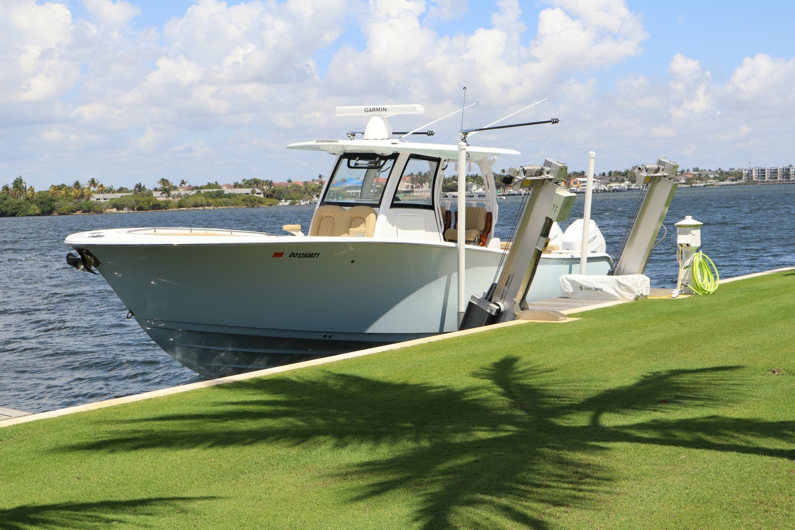 32ft Sportsman Yacht For Sale