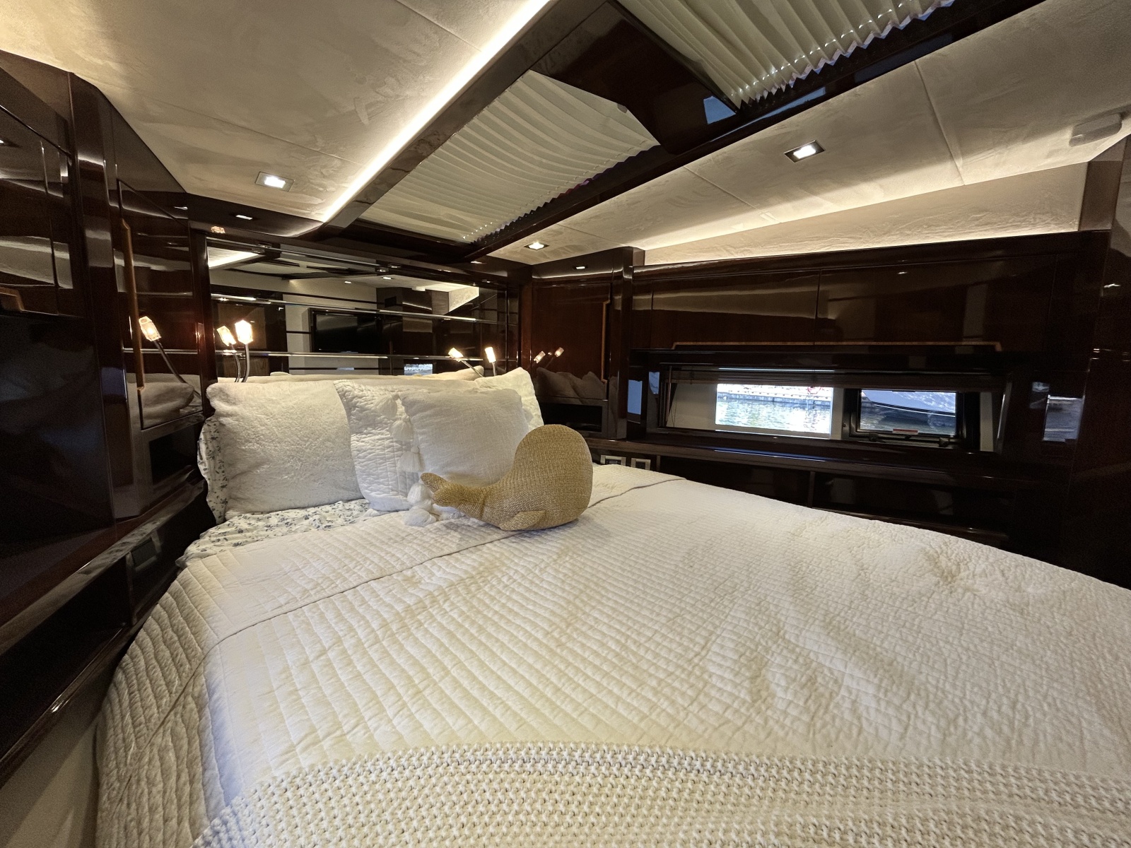 2019 Galeon 550 FLY