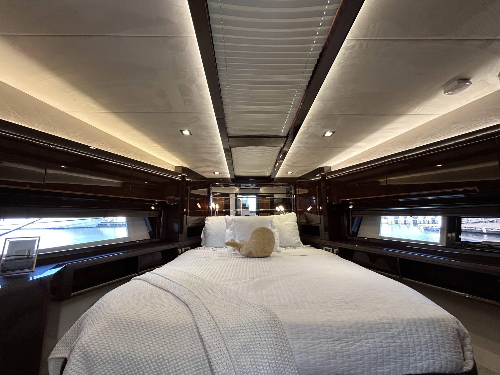 2019 Galeon 550 FLY