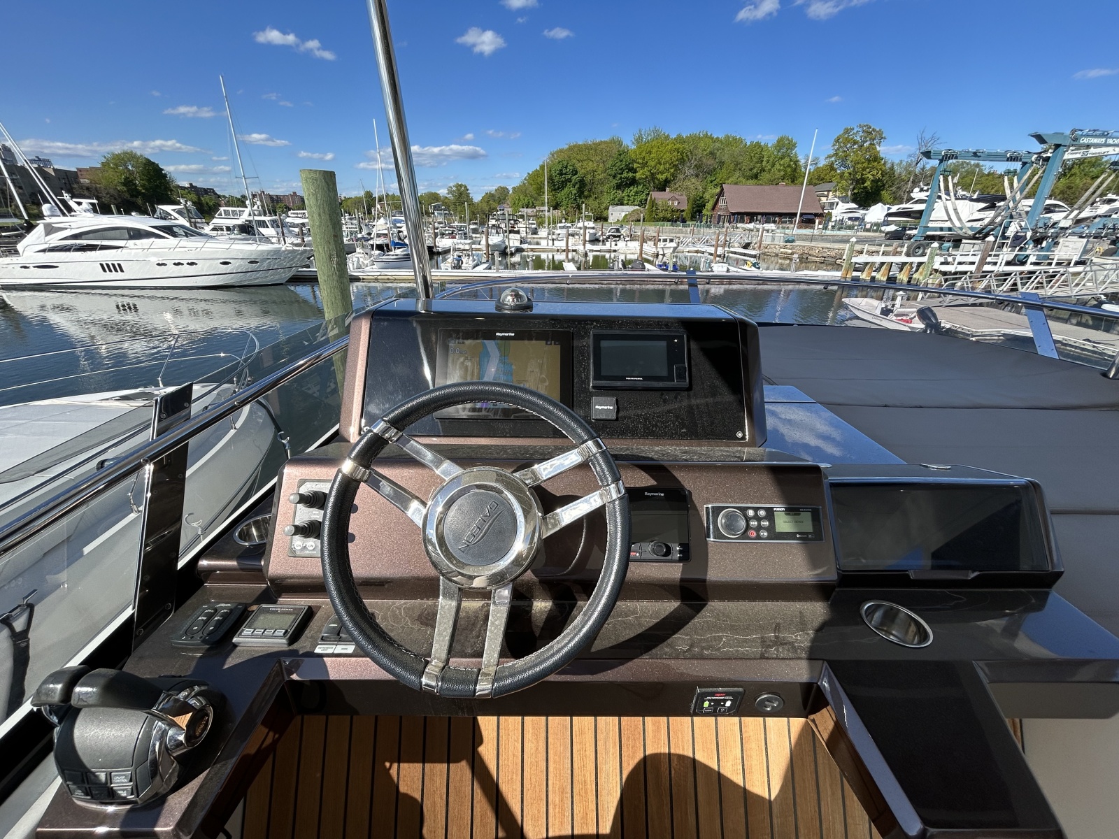 2019 Galeon 550 FLY