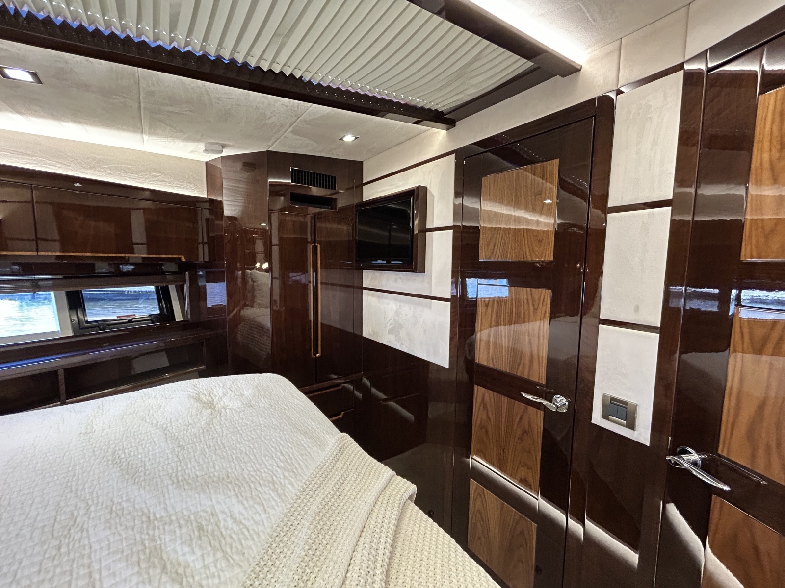 55ft Galeon Yacht For Sale
