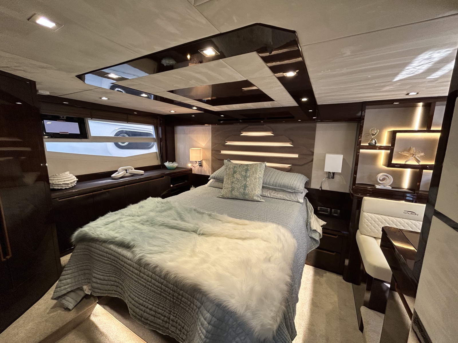 2019 Galeon 550 FLY