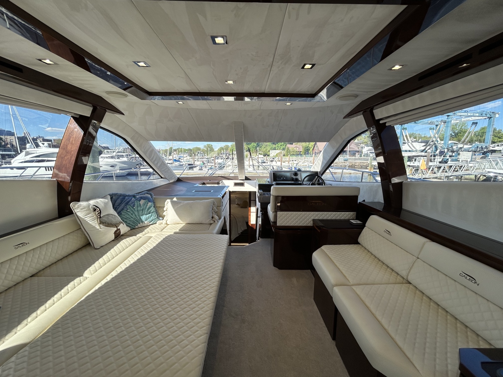 2019 Galeon 550 FLY